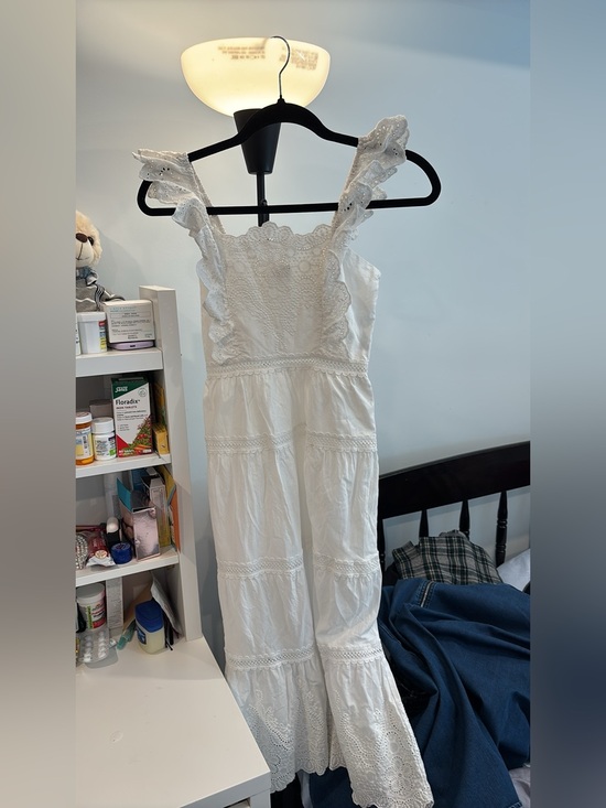 Dresses & Skirts - White Eyelet Sleeveless Maxi Dress